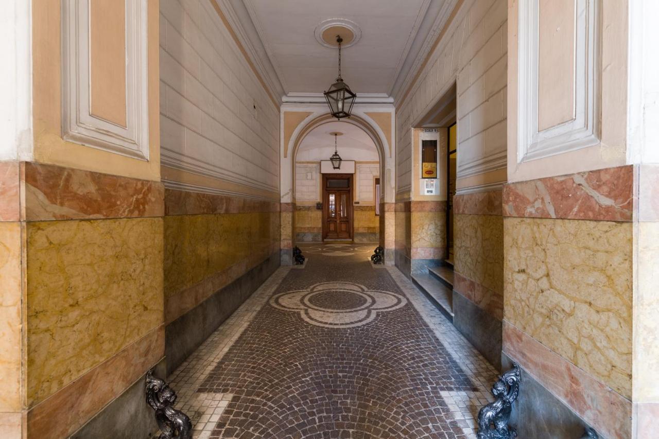 Vatican Treasure - B&B