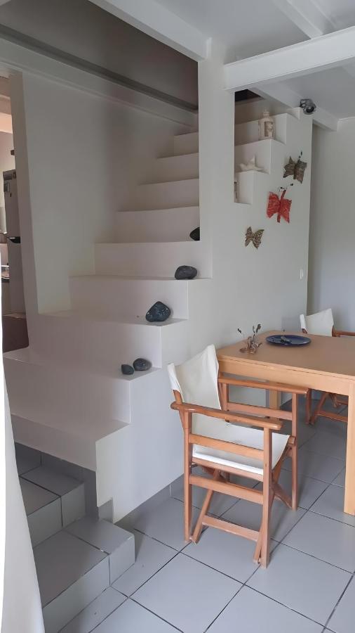 The Arch House - Ferienwohnung Kými