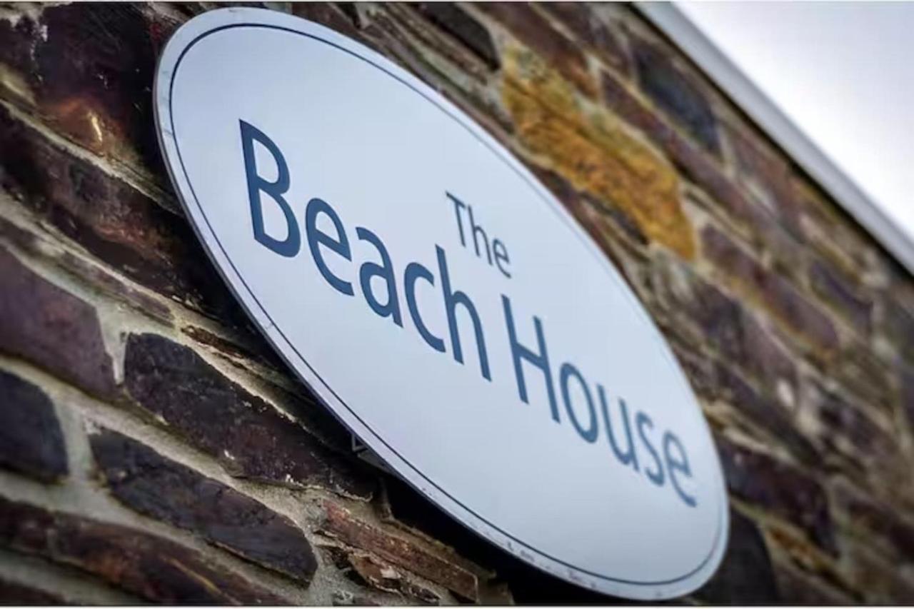 The Beach House, Steps to Porth Beach - Bed and Breakfast Saint Columb Minor
