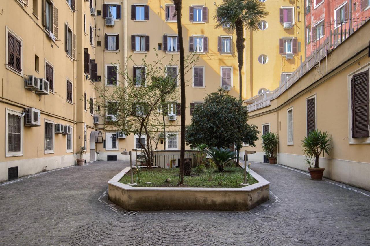 Vatican's Roof - B&B