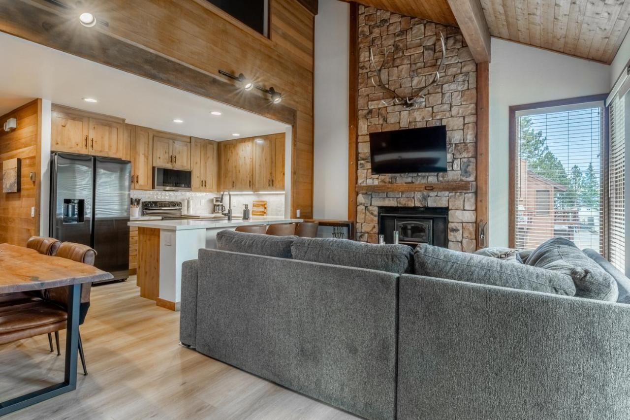 Just Renovated & Steps to Village! 2BR2BA Loft - Chambres d'hôtes Mammoth Lakes