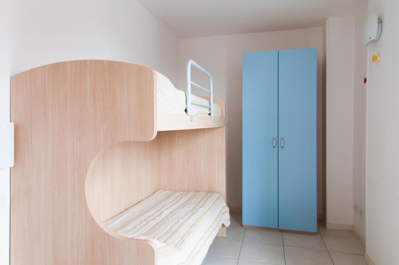 Three-Bedroom Apartment with Balcony