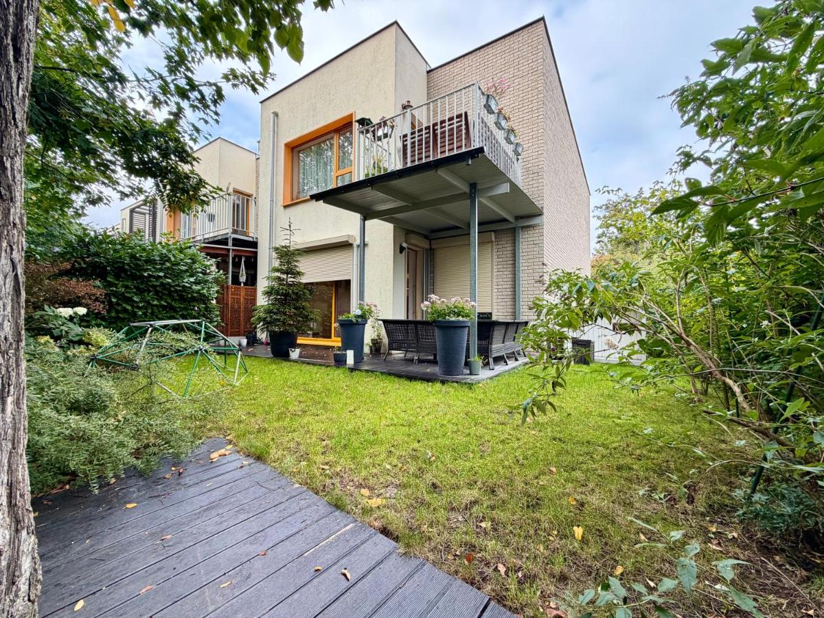 Granitowa Homely Apartment with Garden by BookingHost - B&B Breslavia