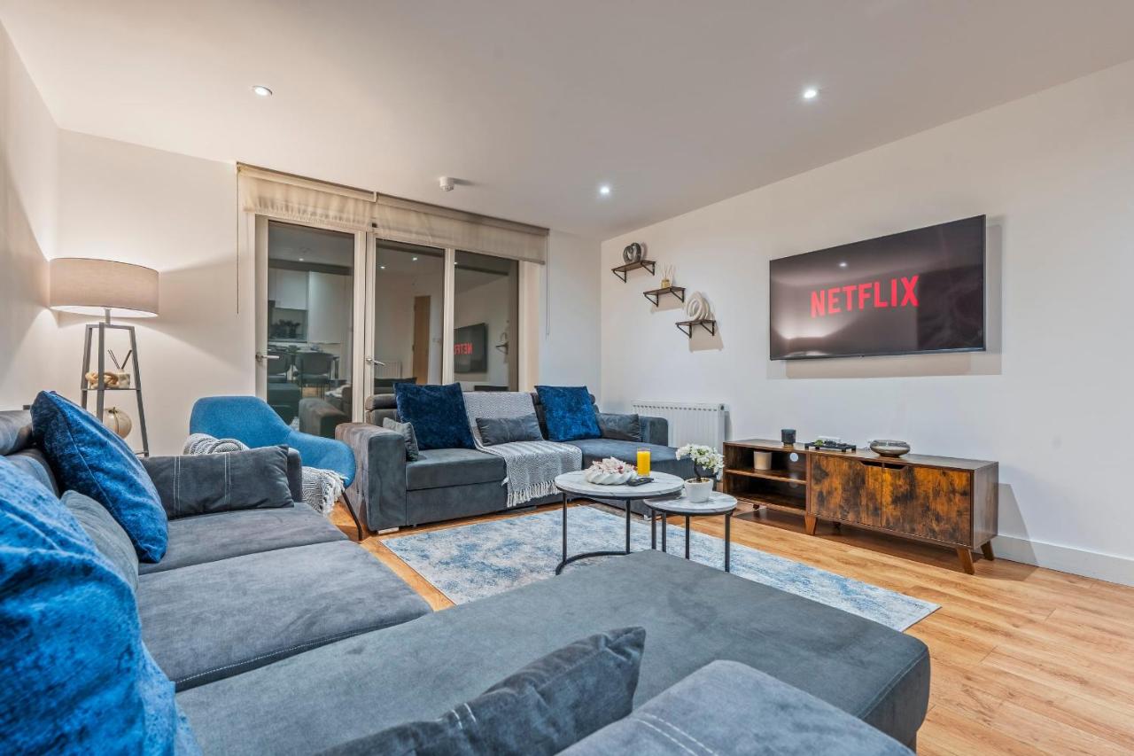 Cozy 2BR Harrow, Sleeps 8, Gym, Near Station - B&B Hatch End