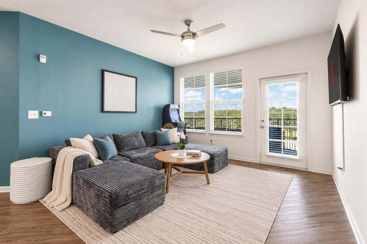 3 Bedroom Family Suite with Games & Pool - B&B Jacksonville