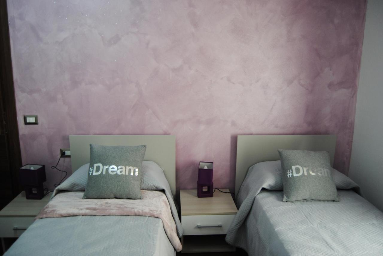 Camera Matrimoniale/Doppia con Letti Singoli con Bagno Privato