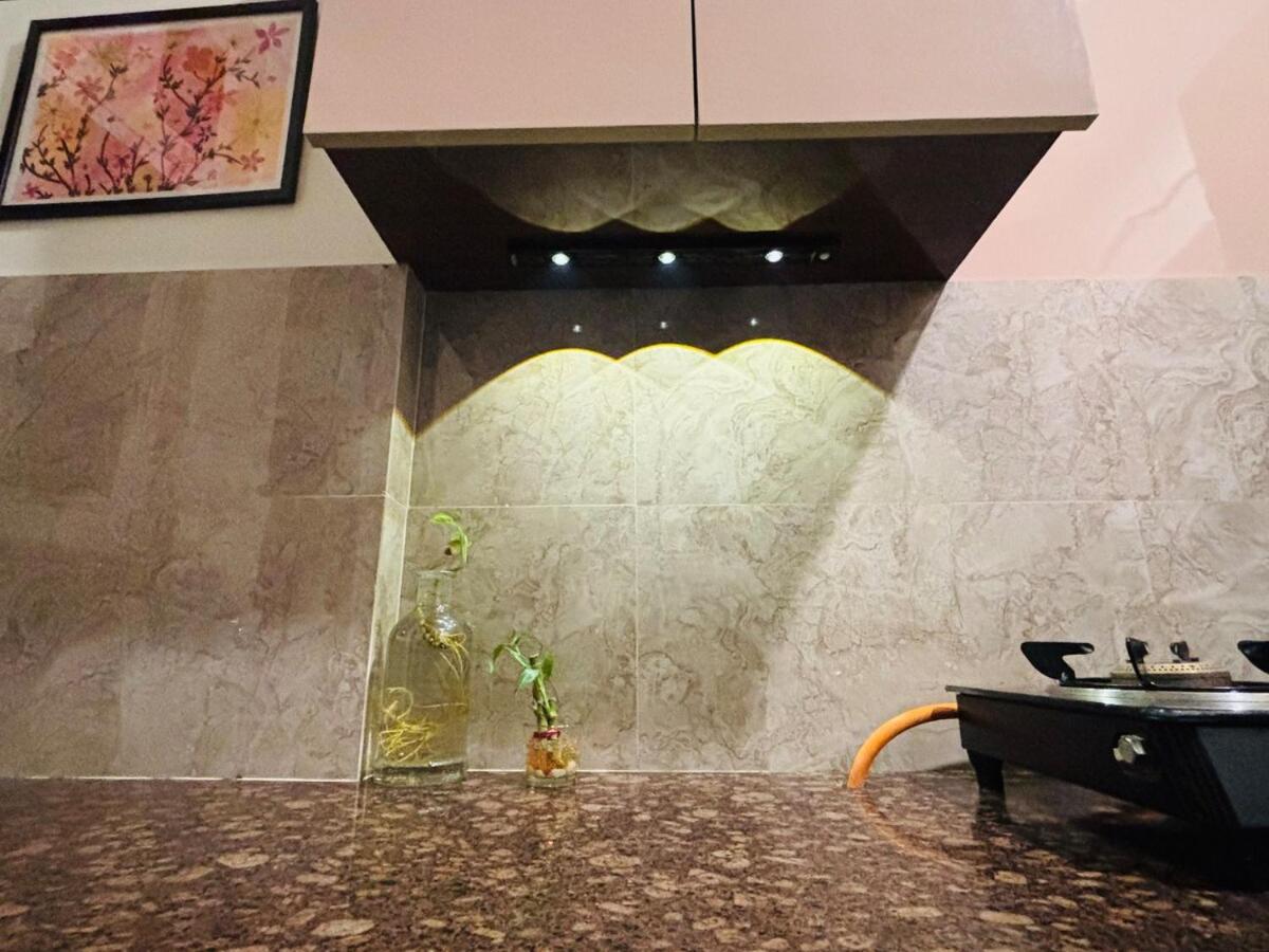 Urban Edge1 Aesthetic 1B Home stay Lucknow - B&B Kahnaur