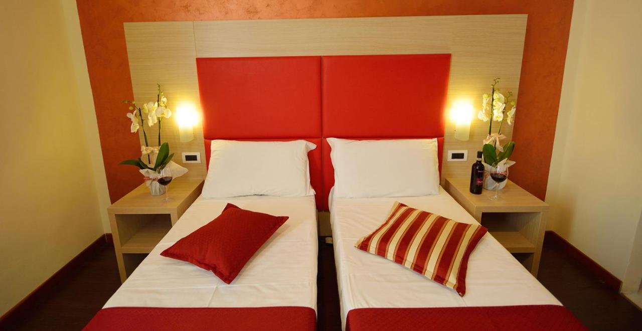 Tweepersoonskamer met 1 of 2 Bedden en Eigen Badkamer