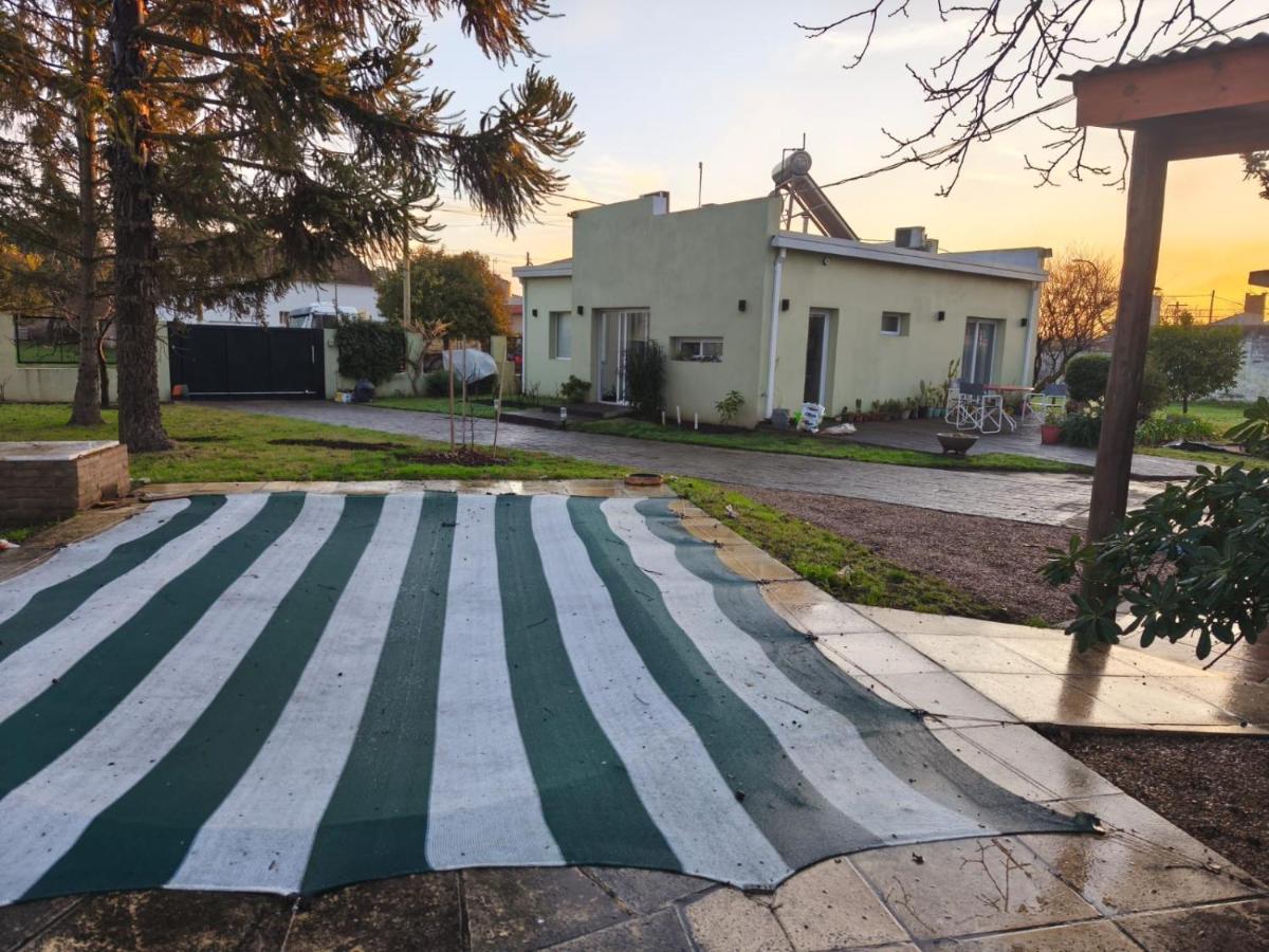 Casa amplia con pileta y jardín, Villa Fortabat - Ferienwohnung General Jose de San Martin