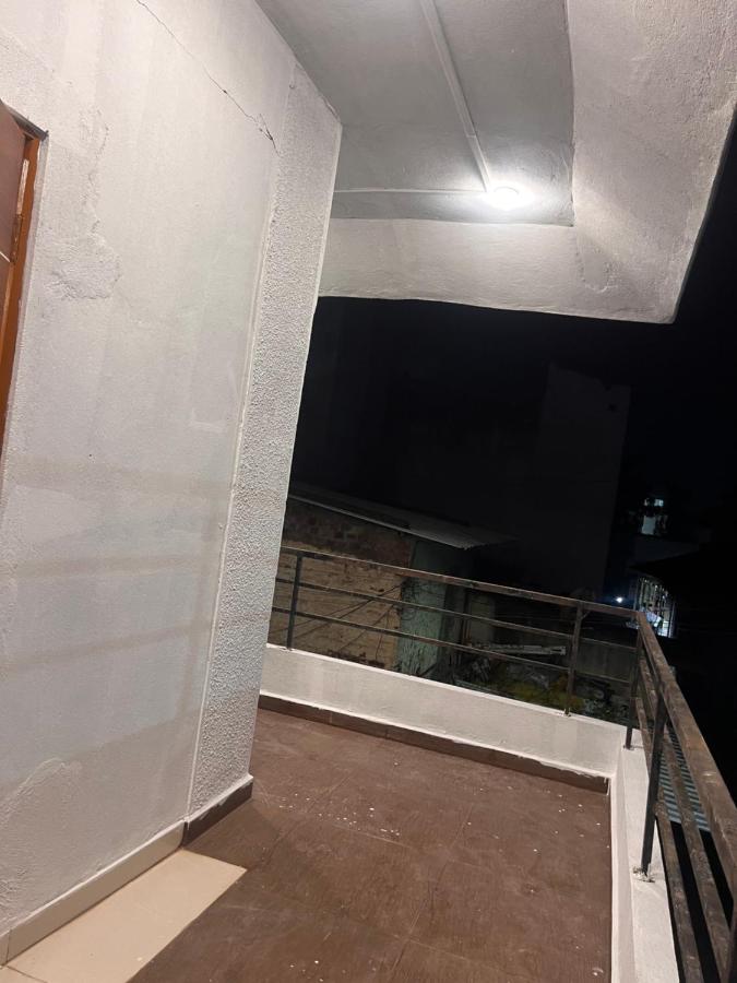 Siya dormitory and rooms - Bed and Breakfast Kolhāpur
