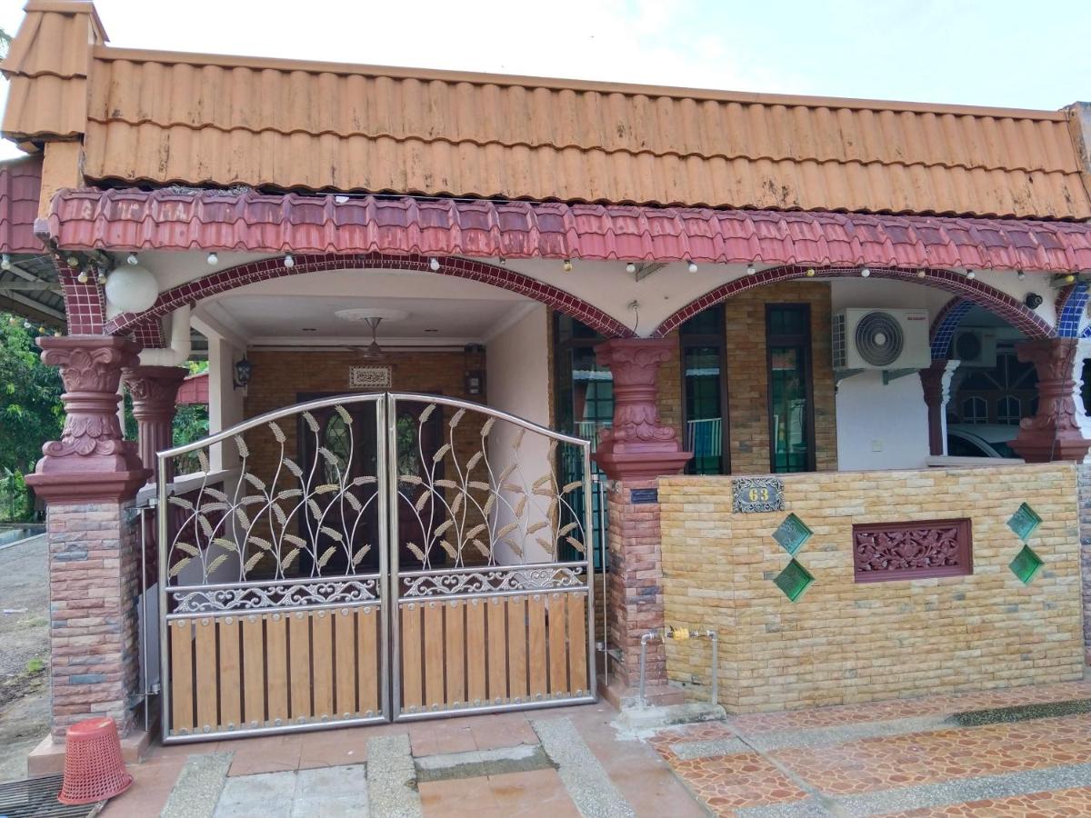 Sri Pagoh Homestay - B&B Pagoh