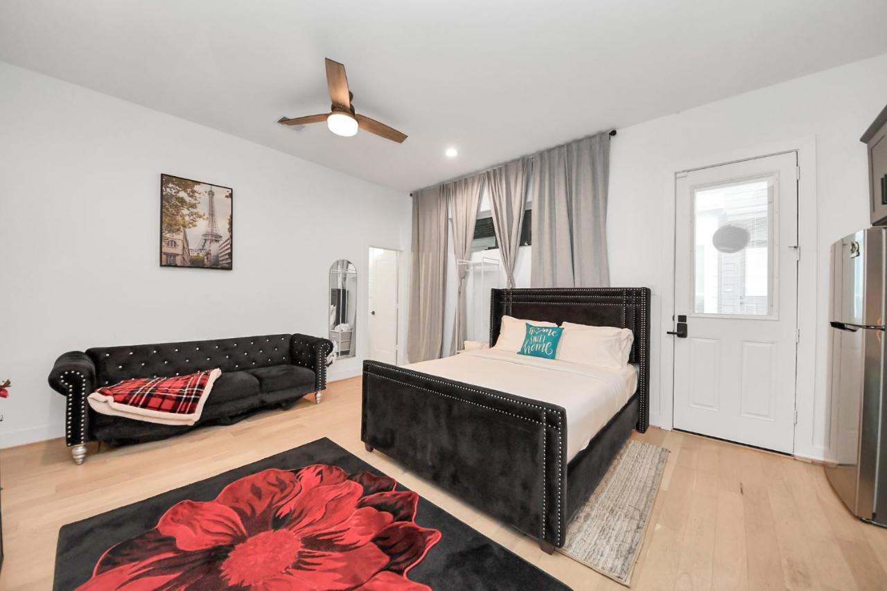 Rooftop Downtown Home - 2 mins from restaurants, parks and leisure centres - B&B Houston