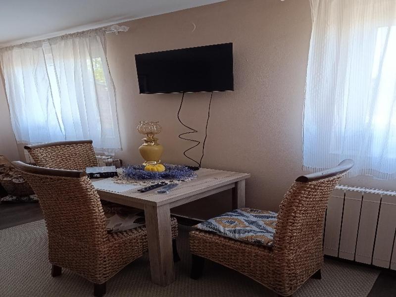 Apartman Marta - Ferienwohnung Kruševac