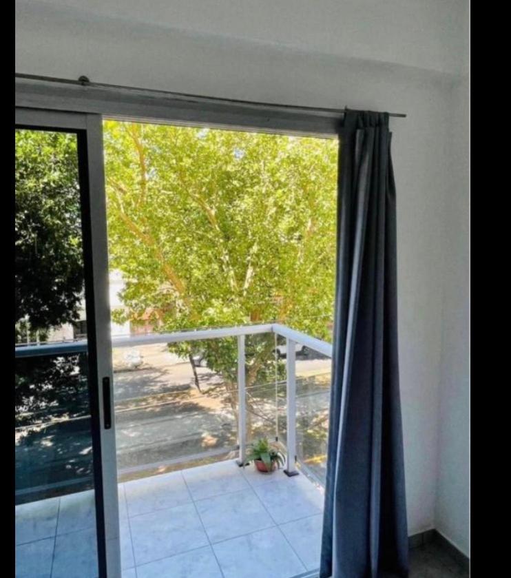 Departamento céntrico av13 - Ferienwohnung La Plata