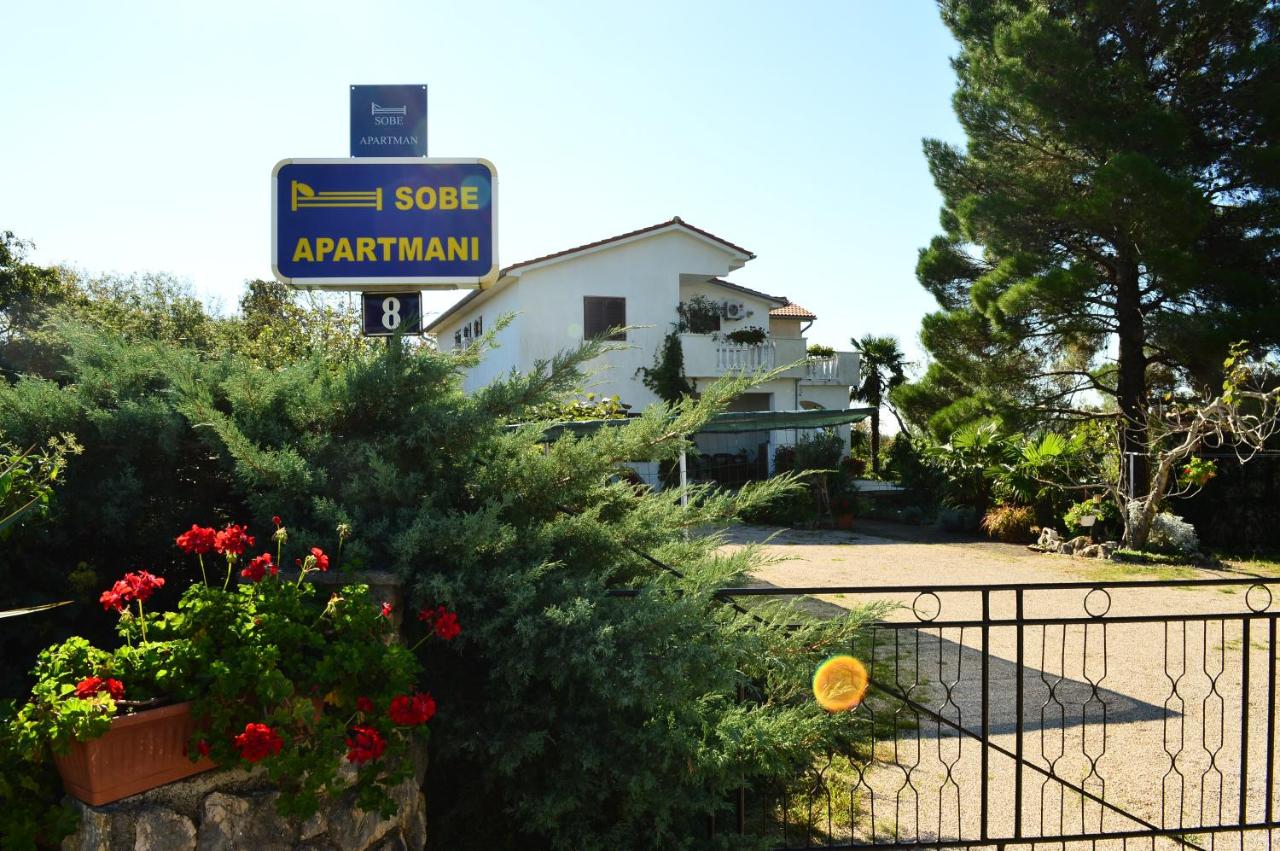 B&B Pinezići - Apartments Stivic - Bed and Breakfast Pinezići