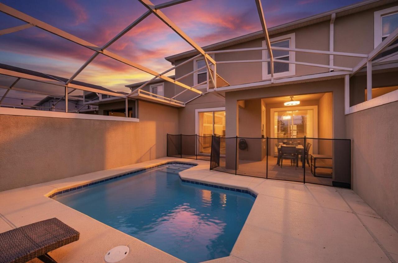 Modern Villa, Private Pool, Near Theme Parks and Full Resort Access - B&B Kissimmee