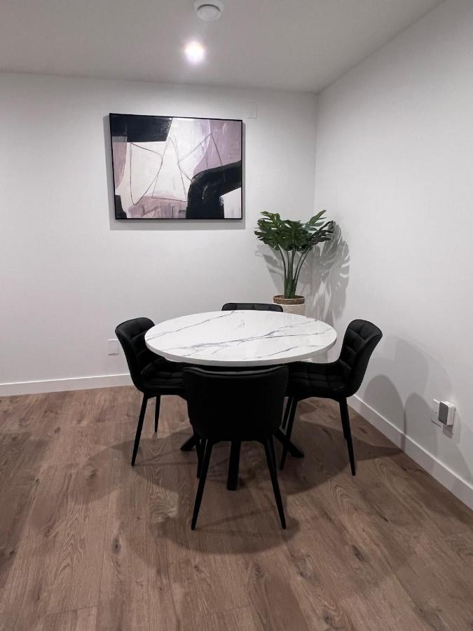 Cozy home away from home - B&B Calgary