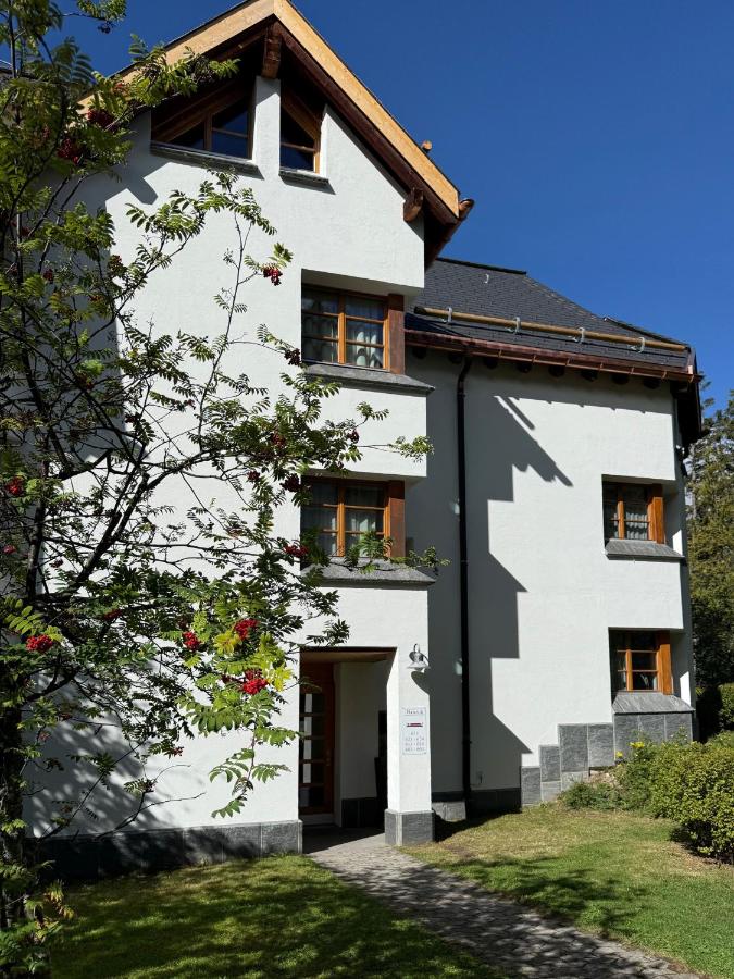 Apartment with hotel spa and pool - Ferienwohnung Lenzerheide