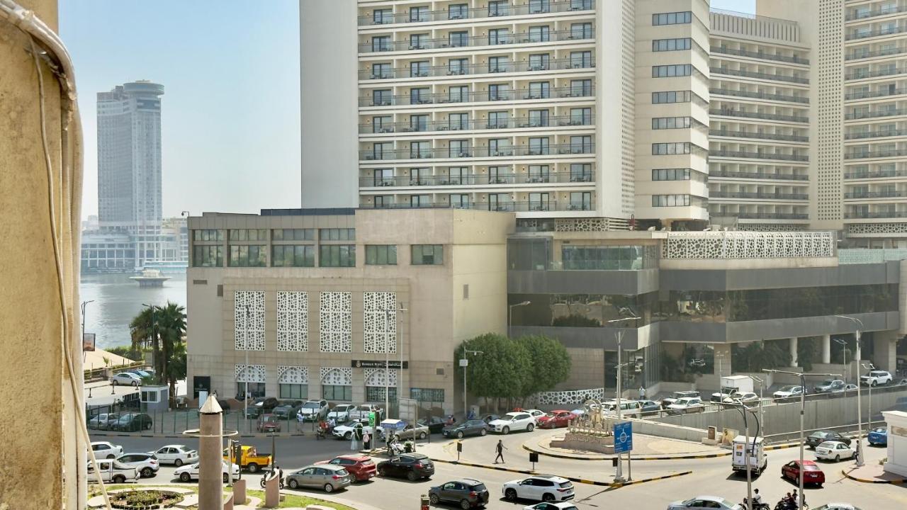 Joy Homes - Dokki - 3 Bedrooms Apartment in front of Sheraton Hotel - 2 Bathrooms - Chambres d'hôtes Le Caire
