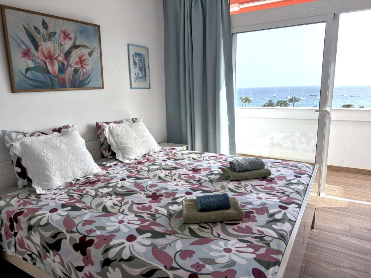 215 Azahara by Tenerife Rental & Sales - Bed and Breakfast Playa de las Américas