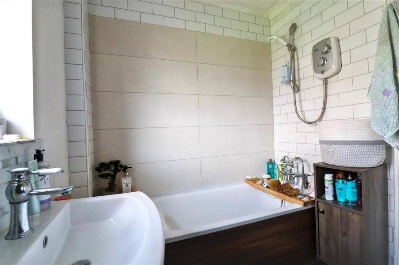 Mullion Splits Light - B&B Leicester