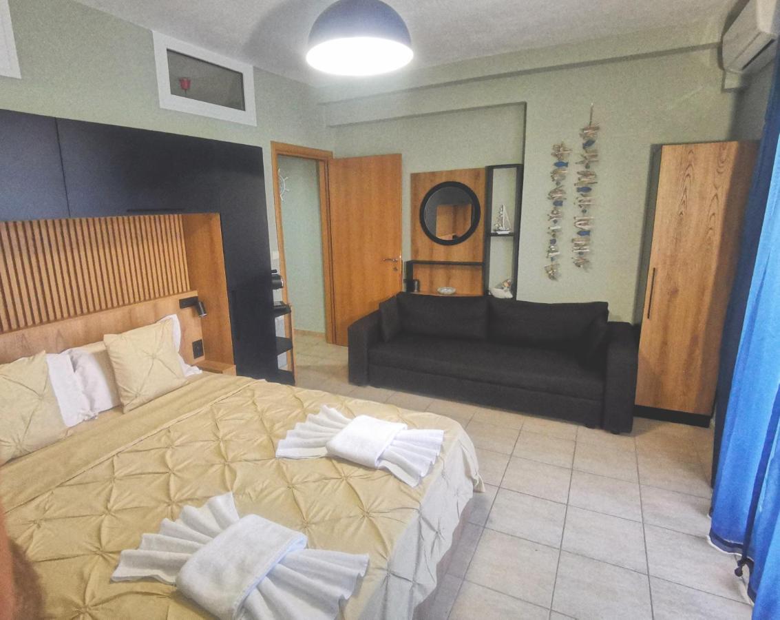 Julie Apartment - Bed and Breakfast Leptokaryá