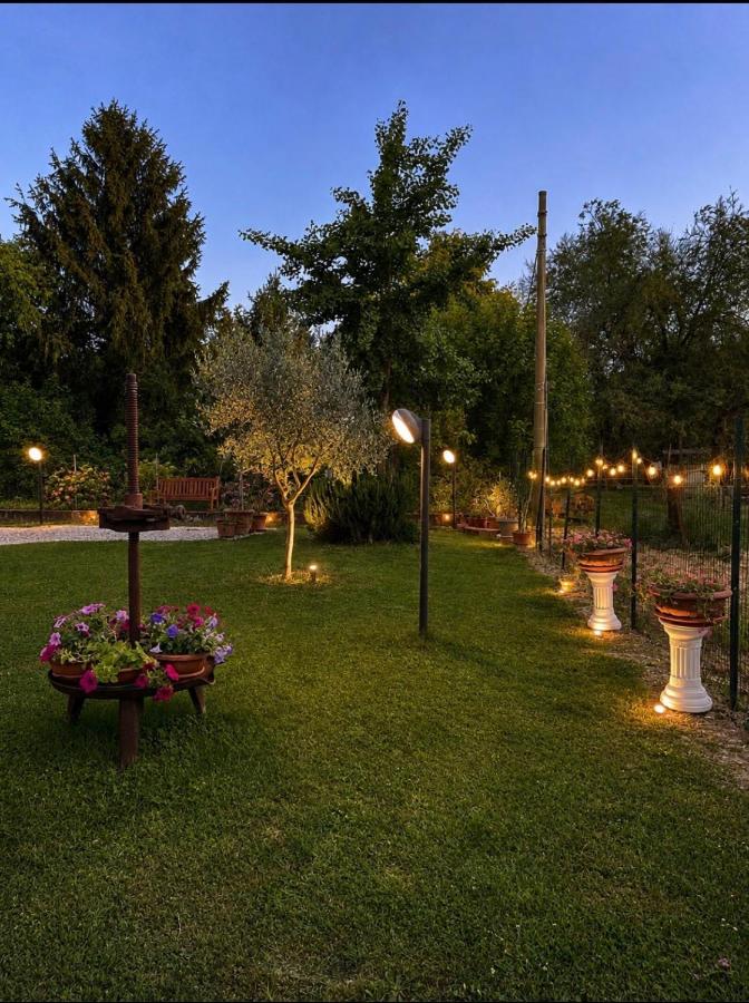 La Corte degli Ulivi - Casa di campagna con parco - B&B Ferrara