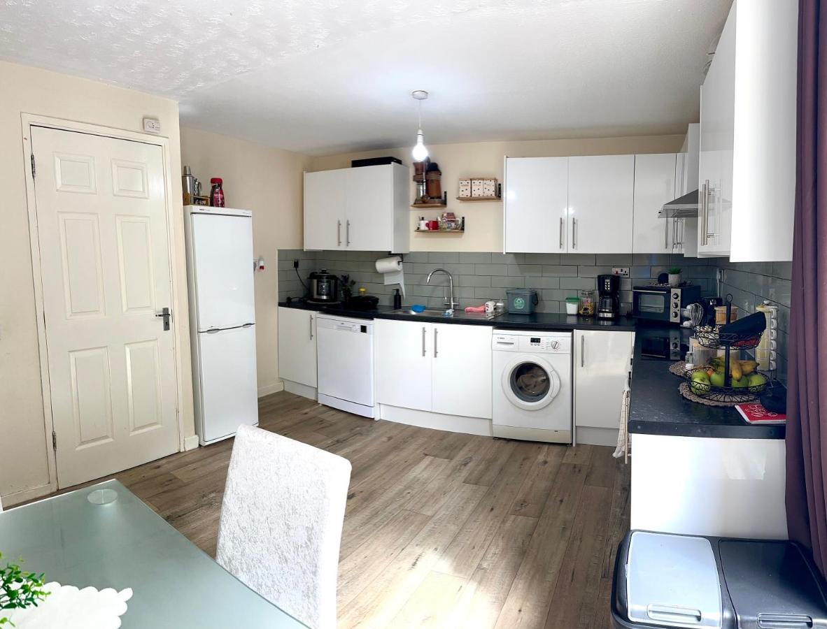 Easy Stay Budget Rooms - B&B Peterborough