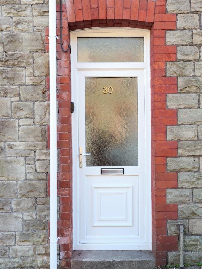 2-Bed House near Hospital - Contractors & Families - Ferienwohnung Bridgend