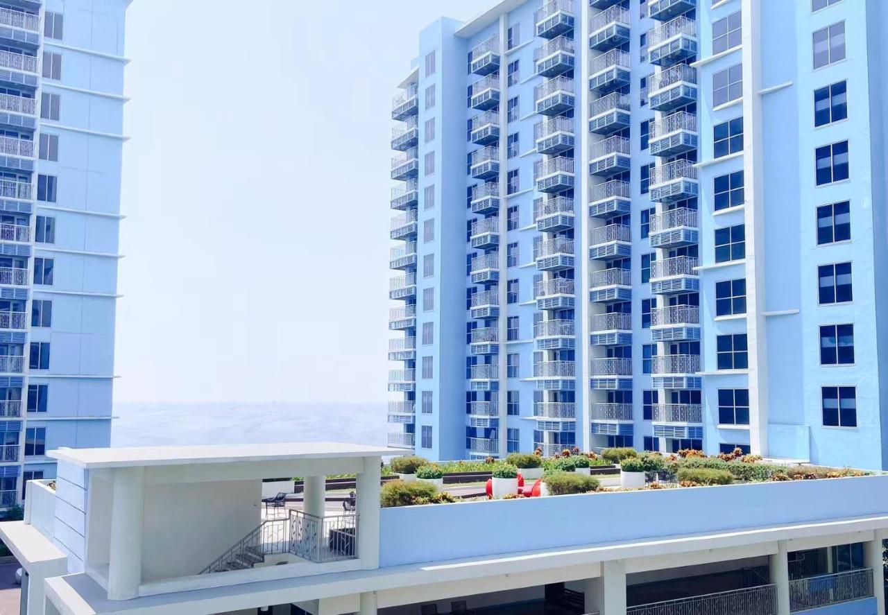 120sqm Spacious and Comfortable 3Bedrooms with OceanView of ManilaBay, Close to Manila Airport, OKADA Casino, Solaire Casino, Ayala Malls, Mall of Asia, free parking - B&B Manila