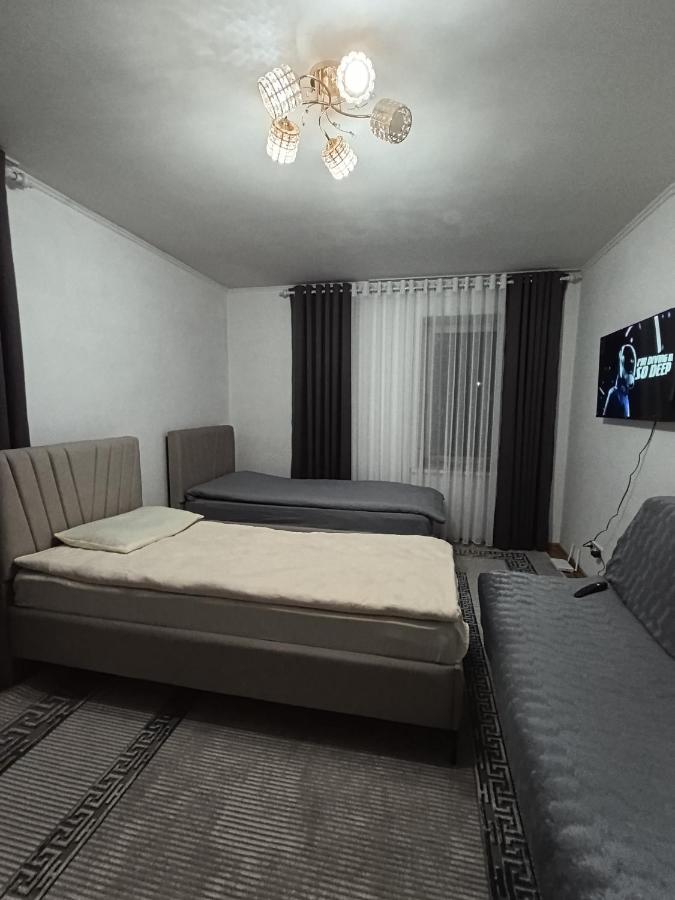 Уютная квартира - Bed and Breakfast Karakol