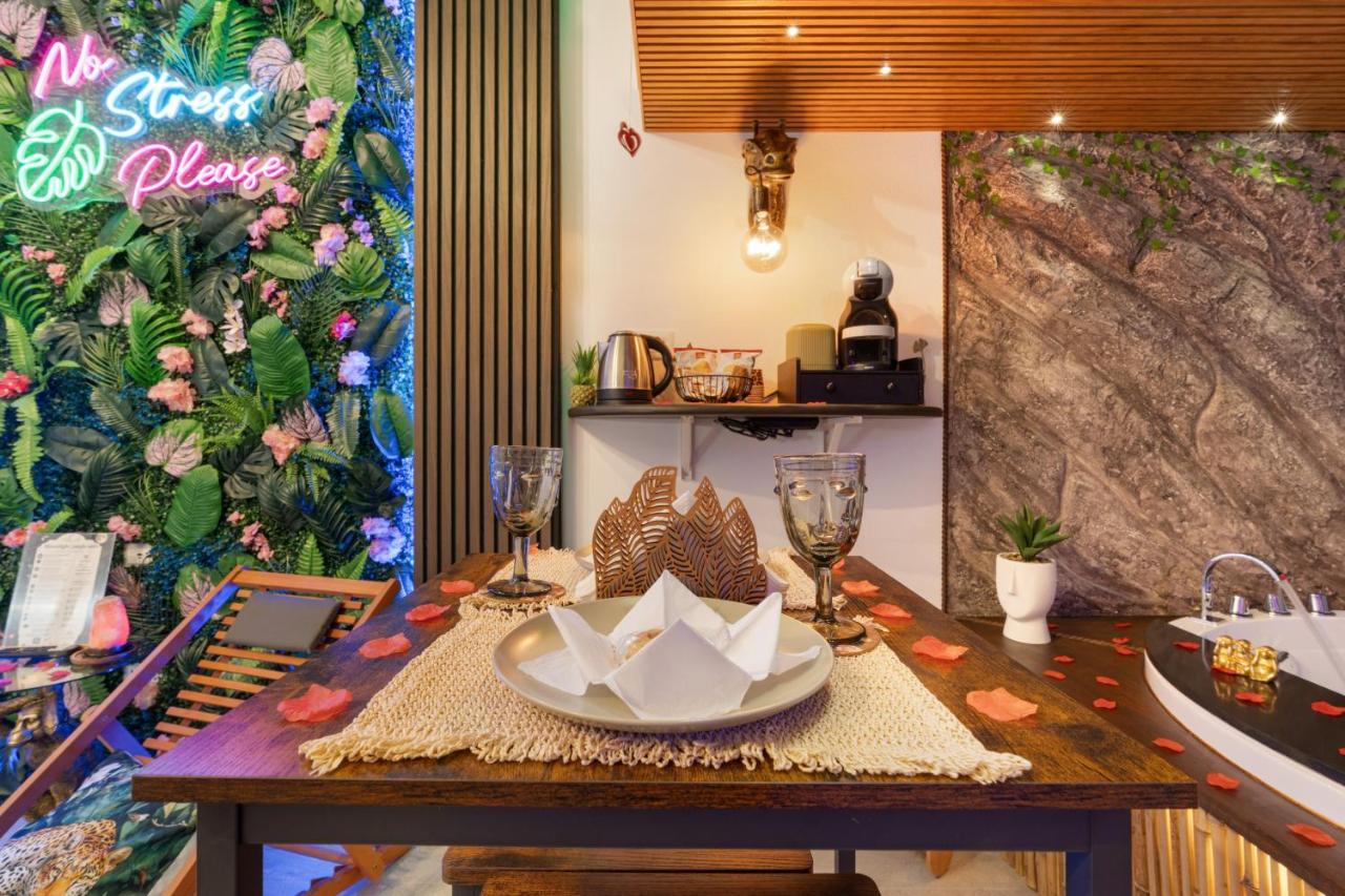 Moonlight Jungle Suite Luxury - Bed and Breakfast Avola