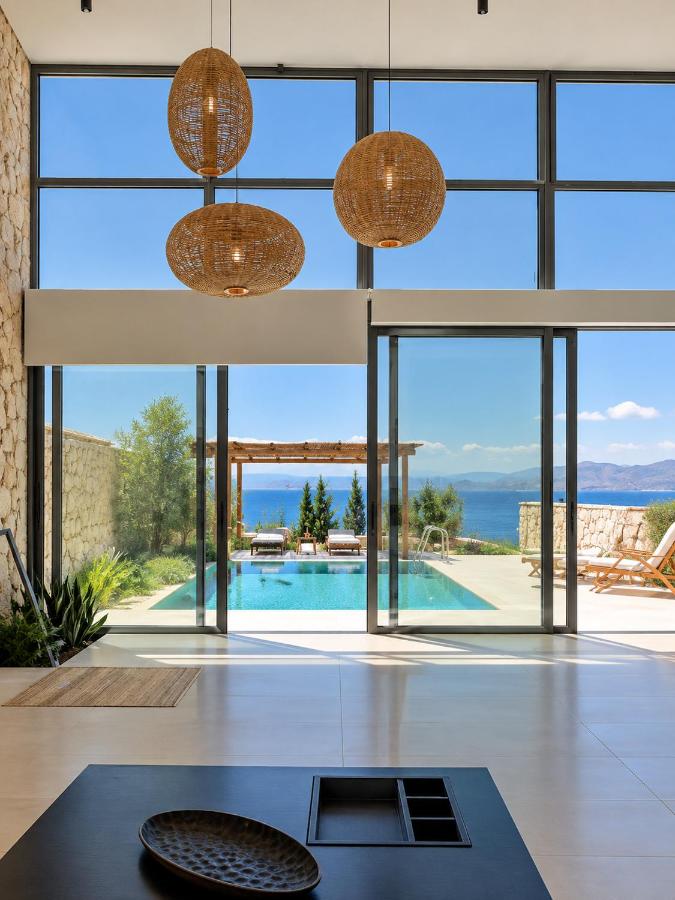 Endogeios Luxury Villas - B&B Loutráki