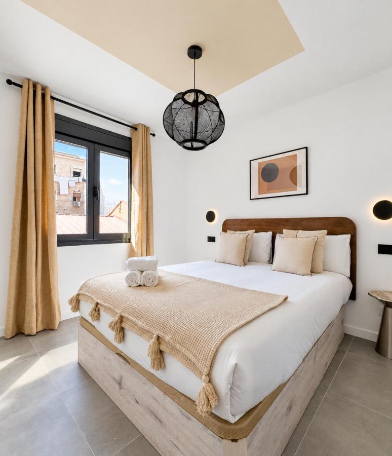 Vista Alegre Stays by Charming - Apartamentos Renovados - Bed and Breakfast Madrid