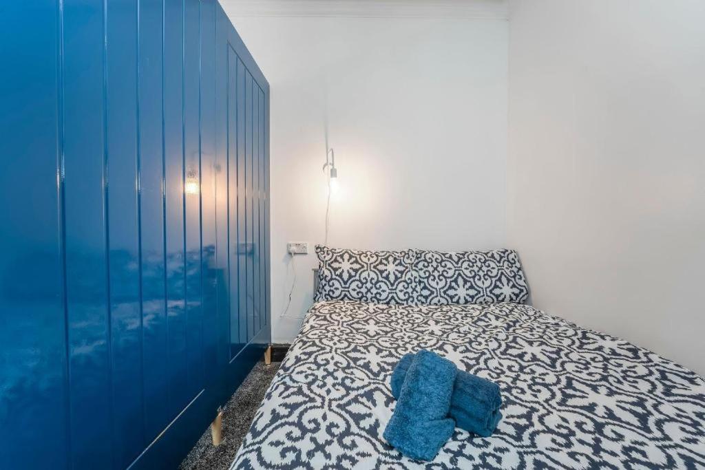 2 BED Blue Law 5 Collection - B&B Dundee