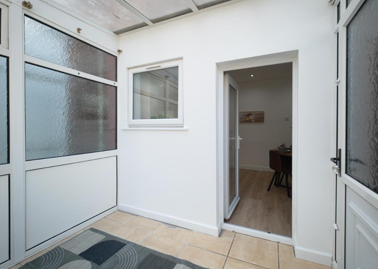 Cosy 2-Bed Home in Mansfield with Private Patio - Chambres d'hôtes Mansfield