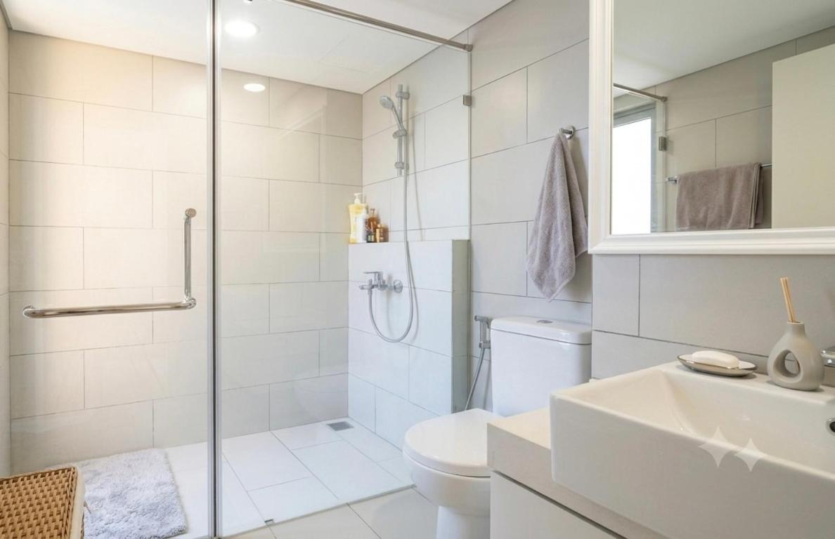 A warm, elegant residence for work, rest, music - B&B Ho Chi Minh