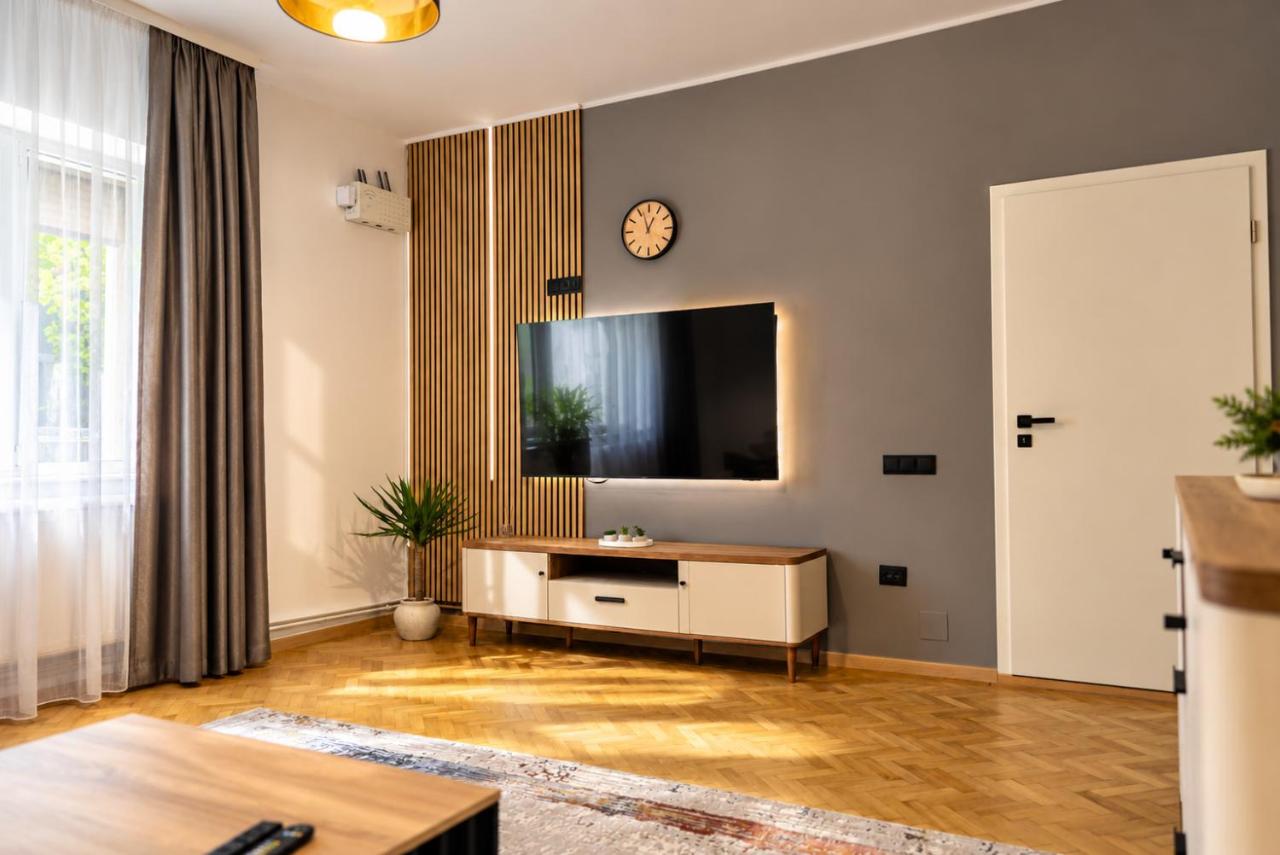2M Residence near AFI Mall - parking included - B&B Braşov