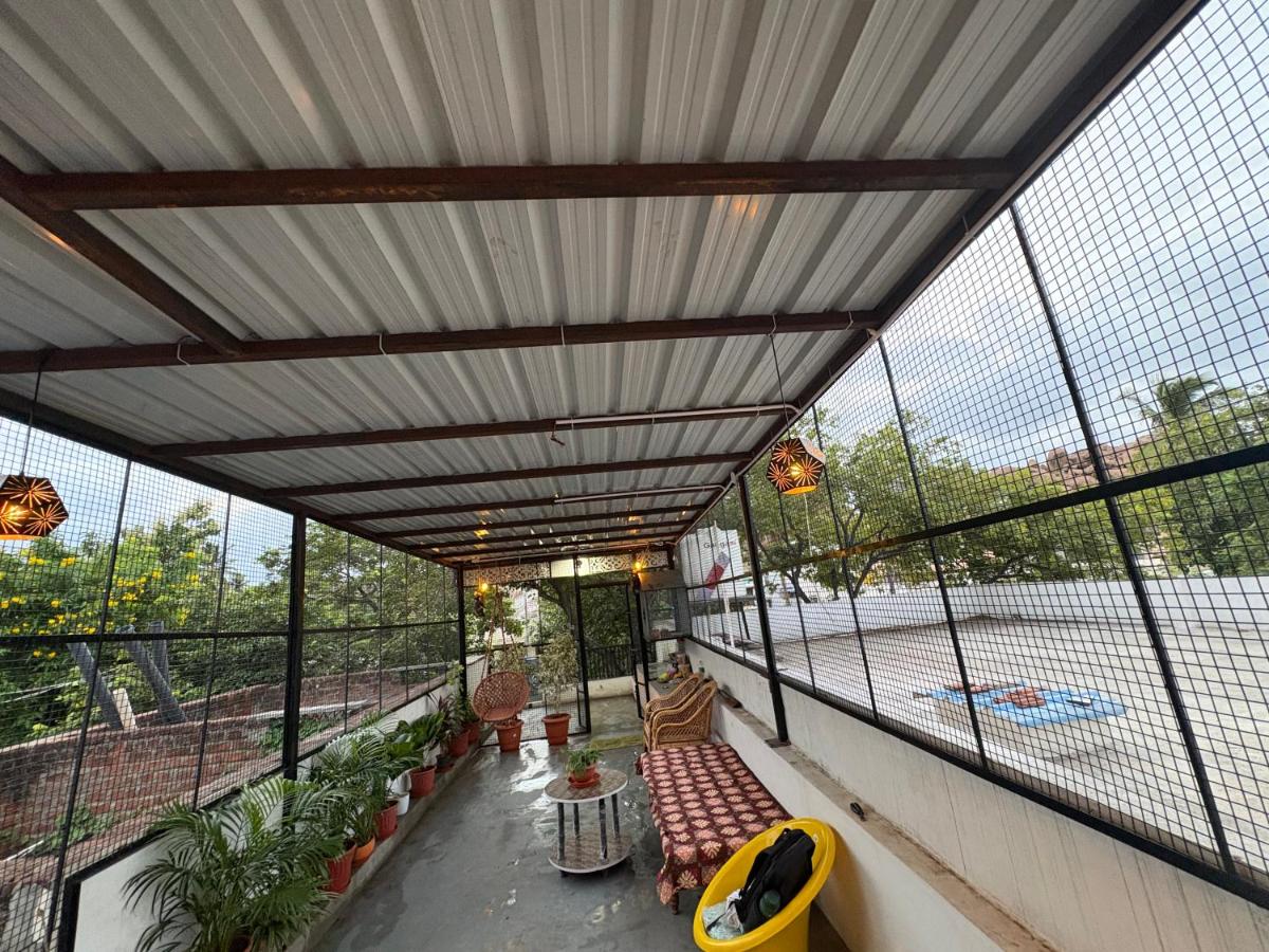 Om Sai Stays - Bed and Breakfast Hampi