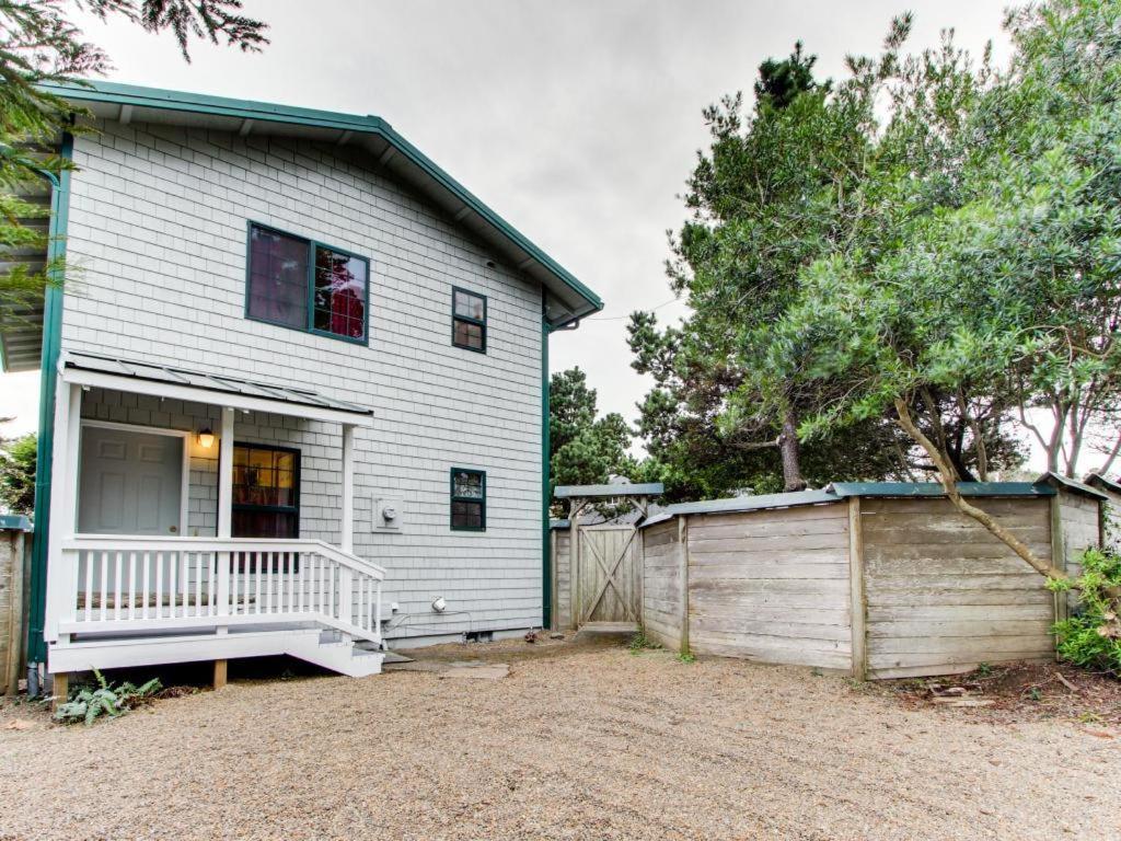Apple Gate Beach House - B&B