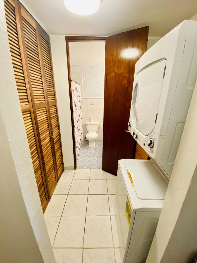 Cozy studio apartment steps from the beach ! - B&B San Juan