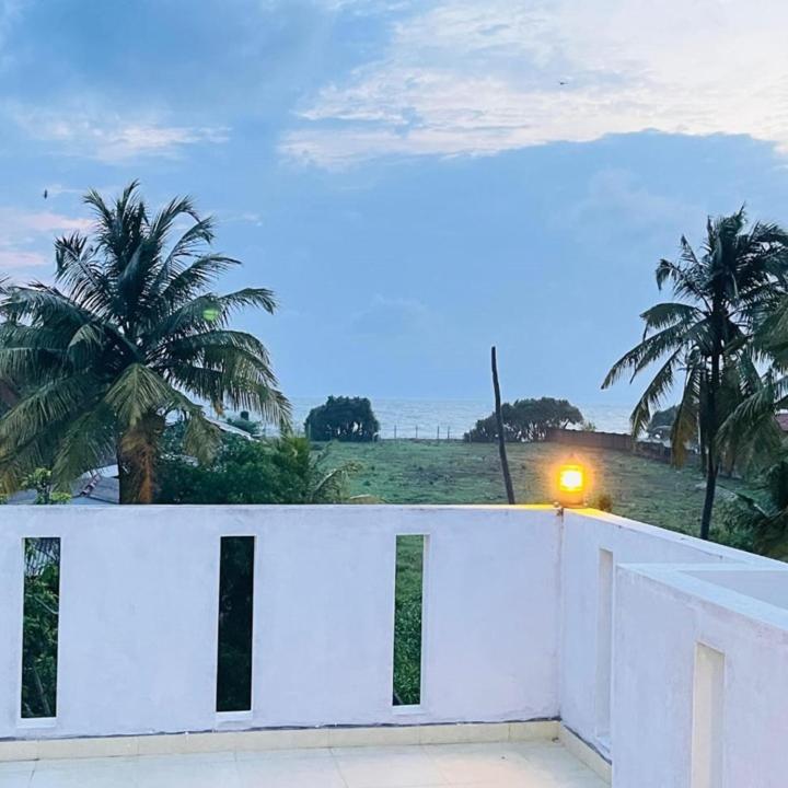 Beach Mango Villa - B&B Negombo