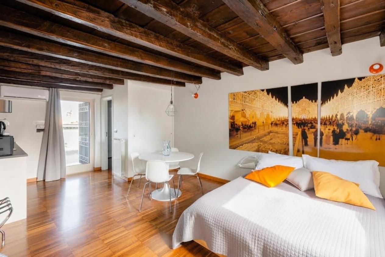 Just Here apartments - La mansarda - B&B Bari