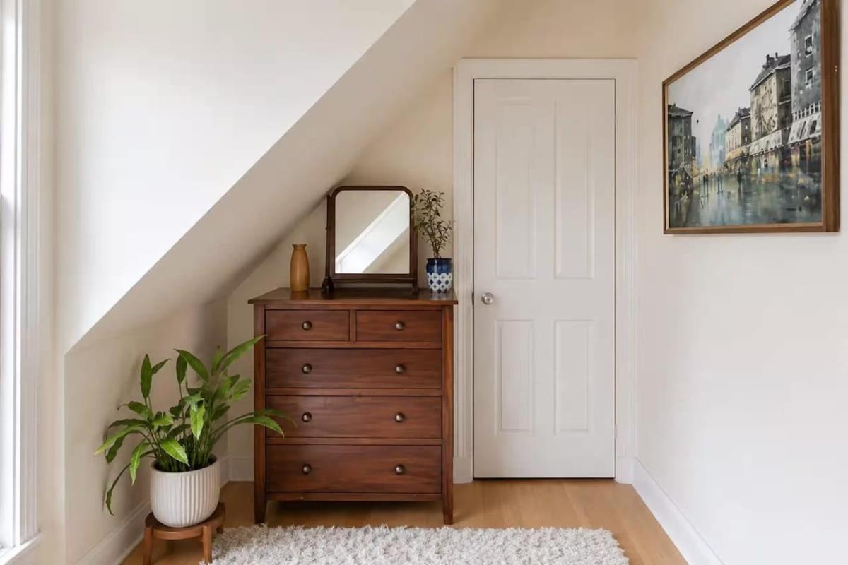 Old Town 1BR Flat with Edinburgh Castle Views - B&B Edinburgh