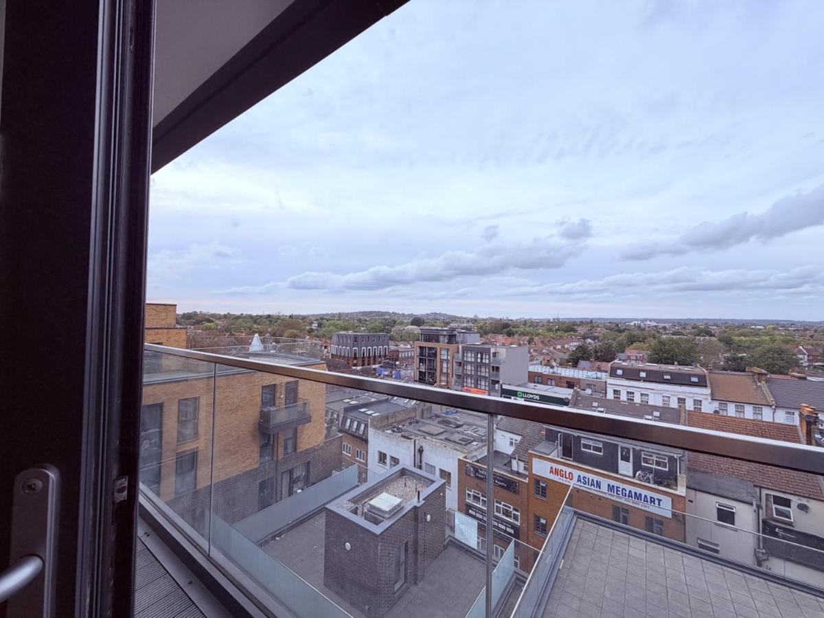 Walk to Wembley-Garage parking- pet friendly -3 min walk to underground - Chambres d'hôtes Londres