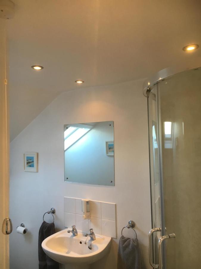 Standard Single Room with Shared Bathroom