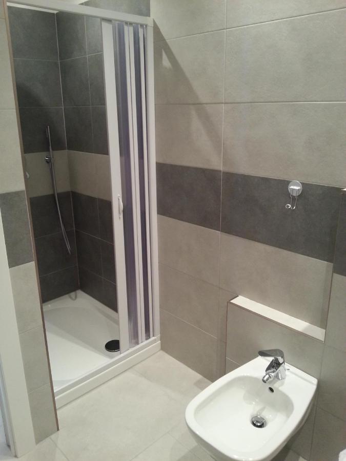 Appartamento con 2 Camere da Letto e Vista Lago - 8