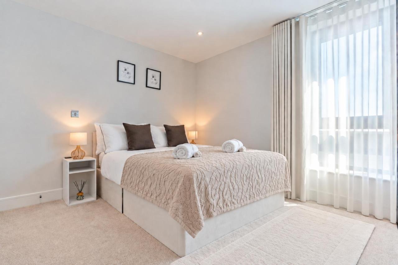 Luxury 1-Bed London Stay - 2 Mins to Tube - B&B New Barnet