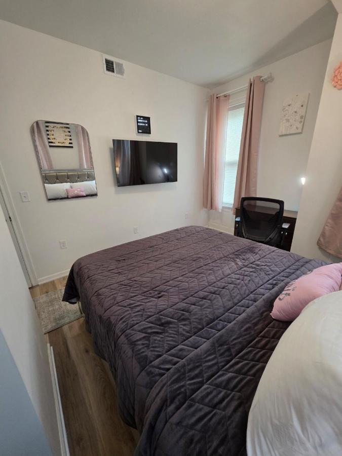 Modern Duplex 4BR 2BA in Brewerytown Philadelphia - B&B Philadelphia