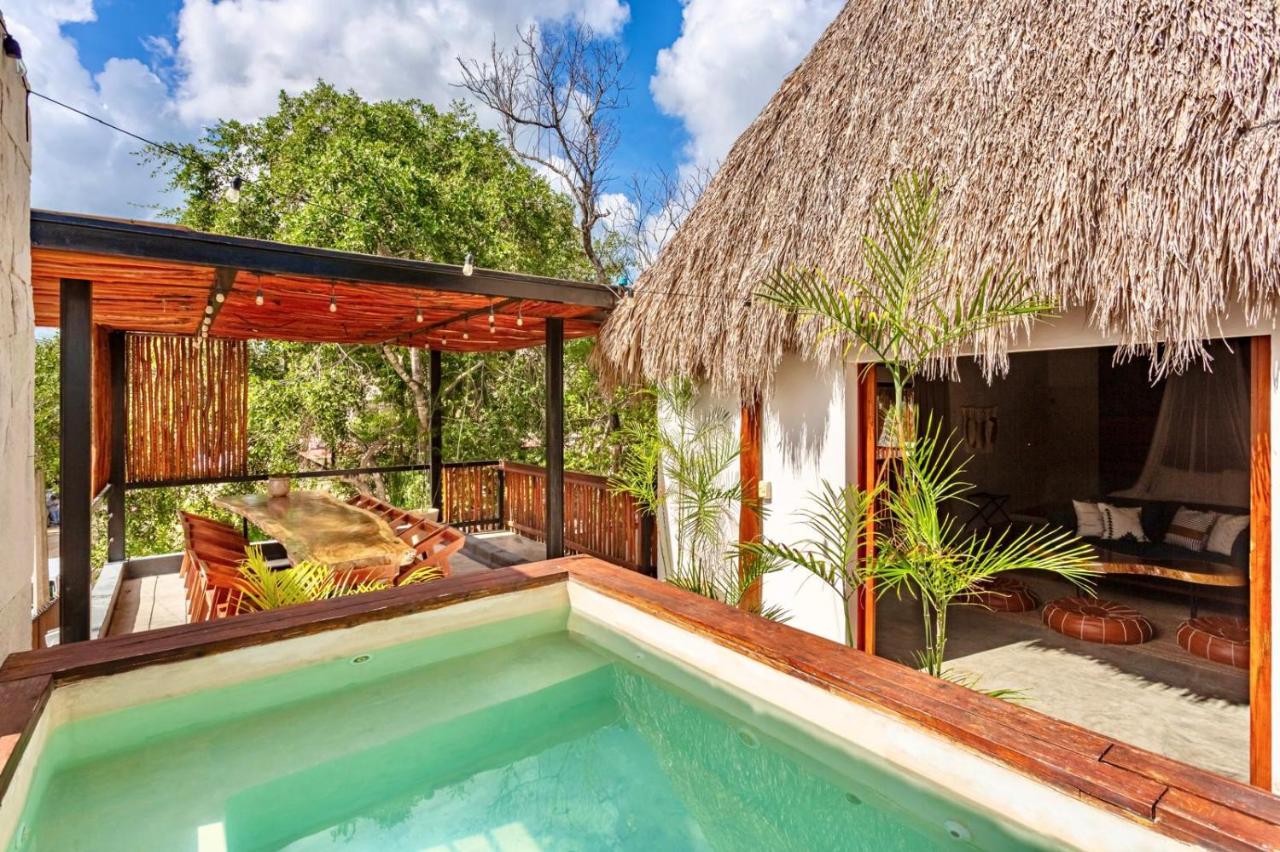 7BR Dream Villa Pool Jacuzzi and Stylish Patio - Bed and Breakfast Tulum